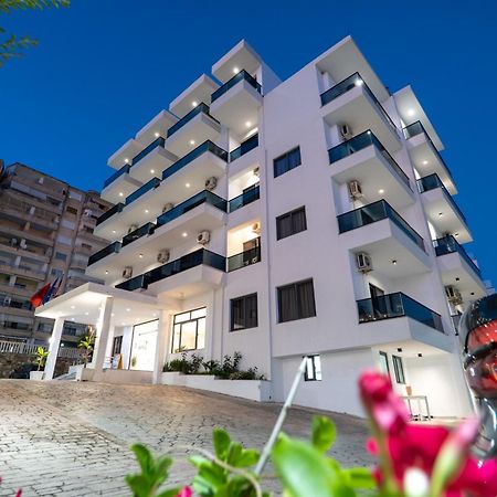 Hotel Kompleks Joni Sarandë Exteriör bild