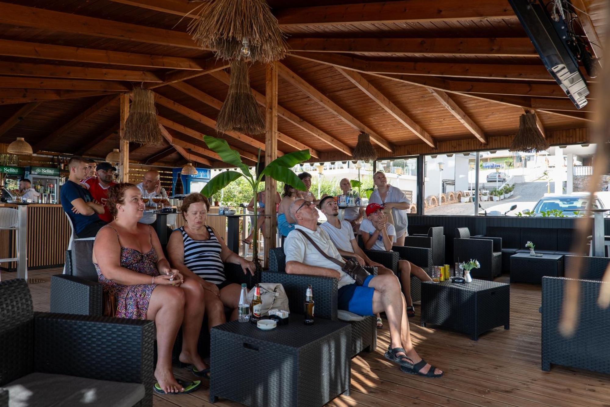 Hotel Kompleks Joni Sarandë Exteriör bild