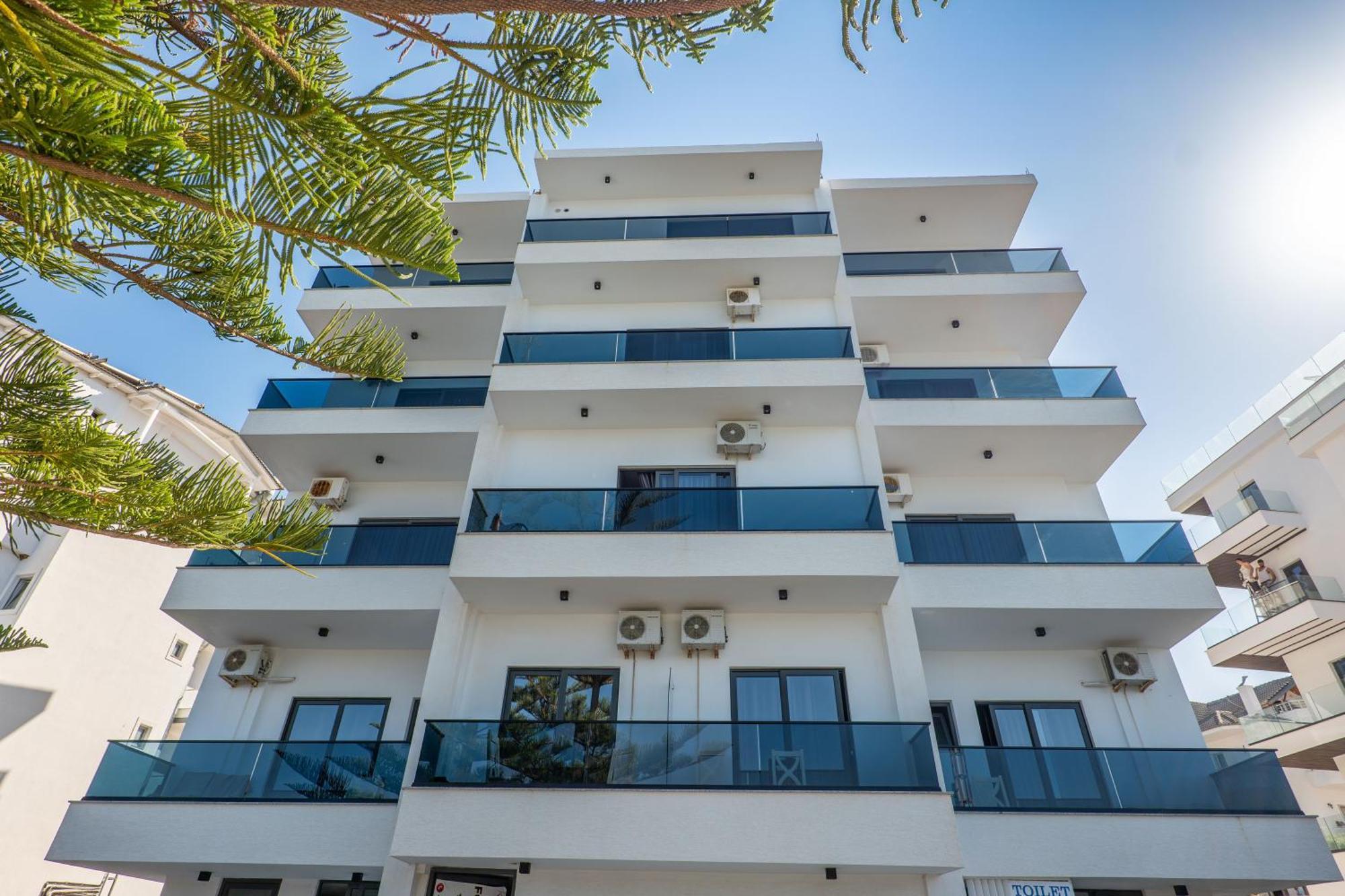 Hotel Kompleks Joni Sarandë Exteriör bild
