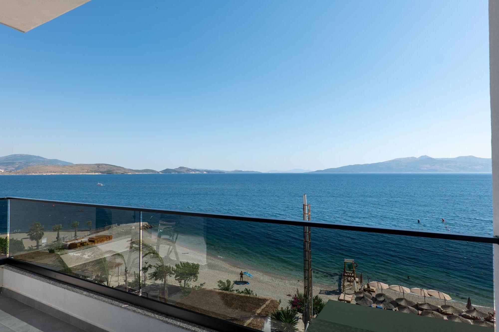 Hotel Kompleks Joni Sarandë Exteriör bild