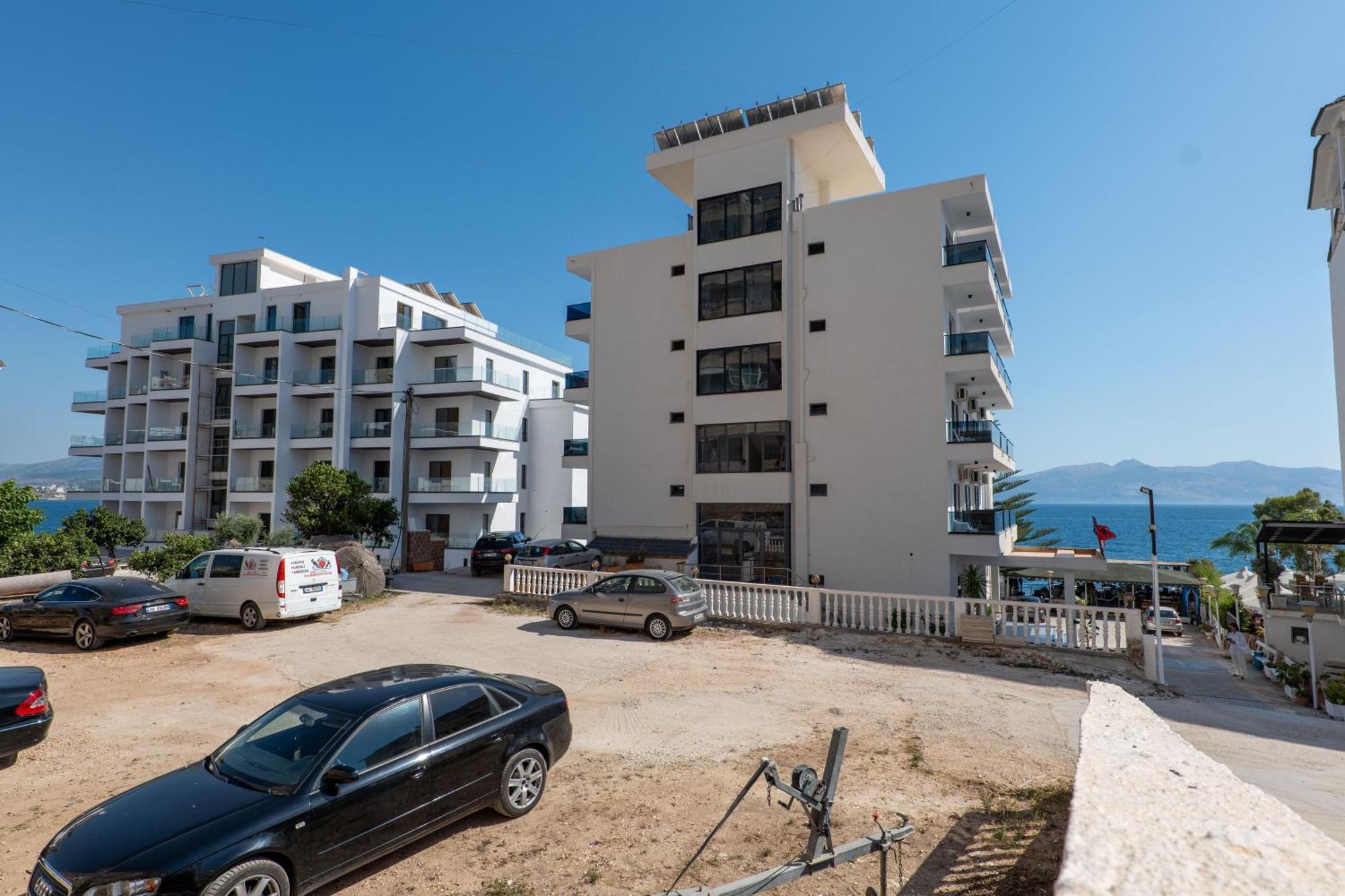 Hotel Kompleks Joni Sarandë Exteriör bild