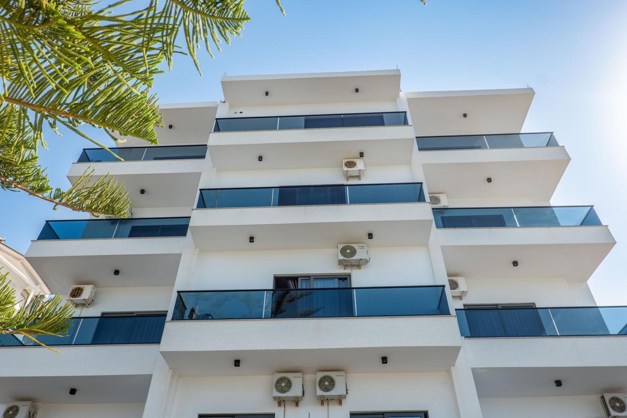 Hotel Kompleks Joni Sarandë Exteriör bild
