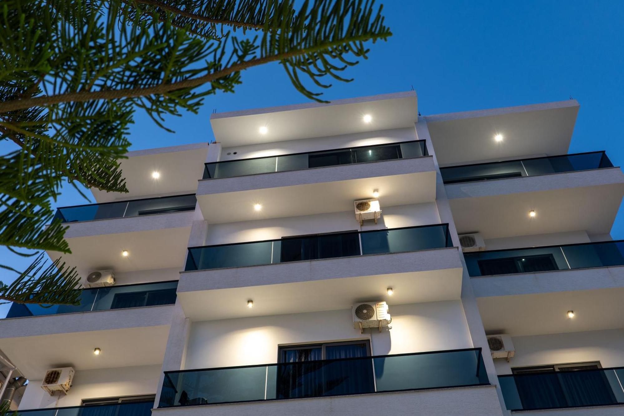 Hotel Kompleks Joni Sarandë Exteriör bild