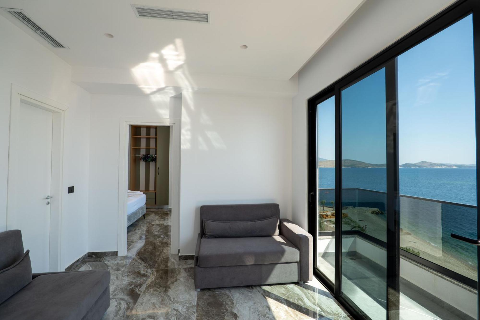 Hotel Kompleks Joni Sarandë Exteriör bild