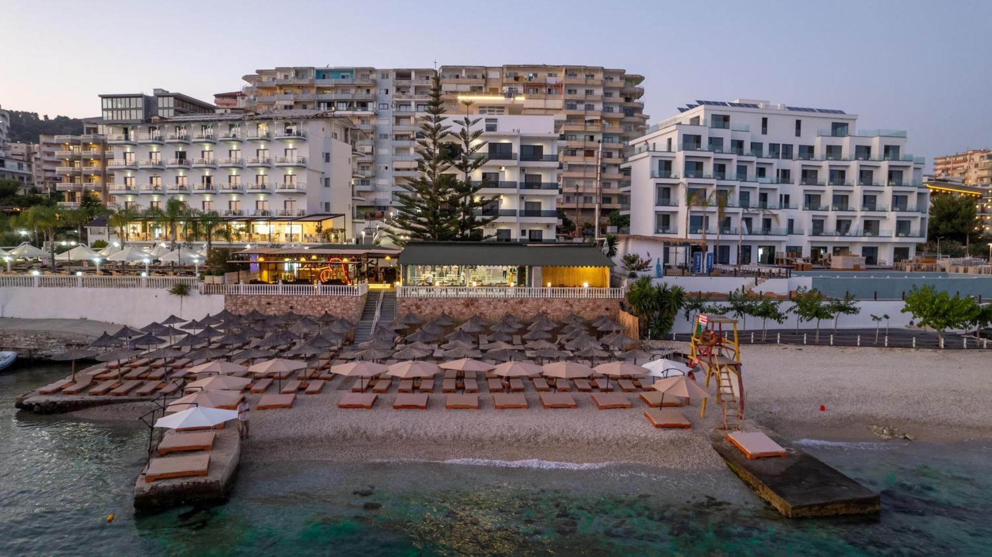 Hotel Kompleks Joni Sarandë Exteriör bild